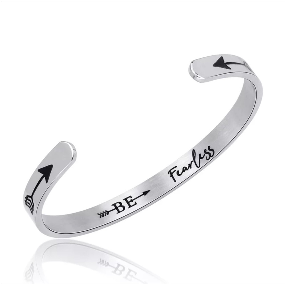 2/$22 Bracelets ☀️ NWT Silver Cuff Be Fearless